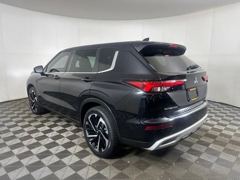 Used 2022 Mitsubishi Outlander SE image 5