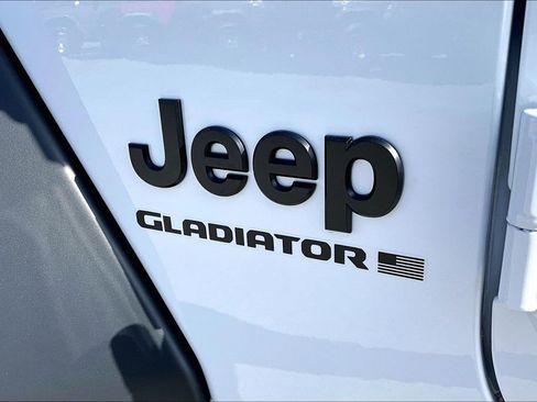 New 2026 Jeep Gladiator Sport image 24