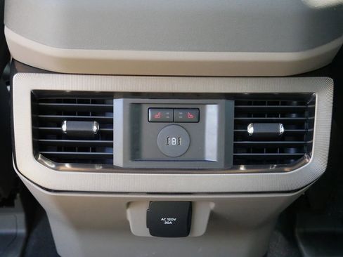 Used 2026 Ford F450 Platinum w/ Platinum Plus Package AWD/4WD image 17
