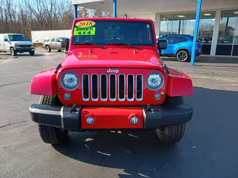 Used 2018 Jeep Wrangler Unlimited Sahara w/ Connectivity Group image 21