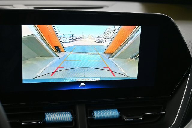 Used 2025 Chevrolet Trax LT FWD image 27