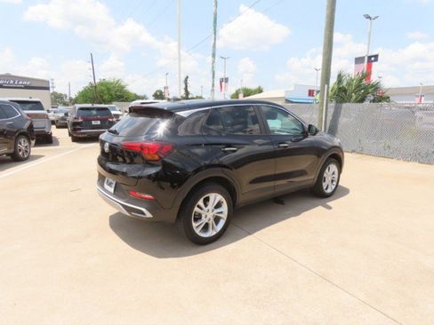 Used 2022 Buick Encore GX Preferred w/ Cold Weather Comfort Package AWD/4WD image 8