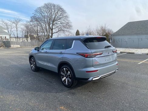 New 2026 Mitsubishi Outlander SE image 8