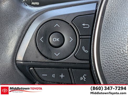 Used 2024 Toyota Corolla SE image 19