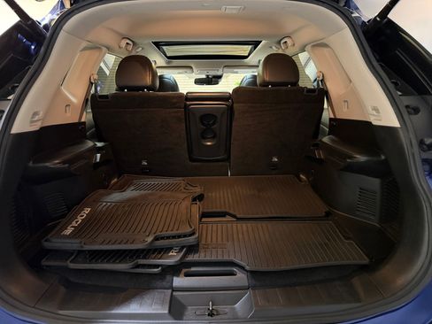 Used 2019 Nissan Rogue SL w/ Premium Package FWD image 39