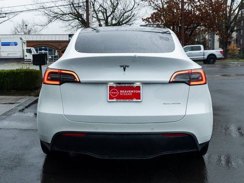 Used 2021 Tesla Model Y Long Range image 5