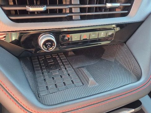 Certified 2025 Ford Explorer ST AWD/4WD image 22