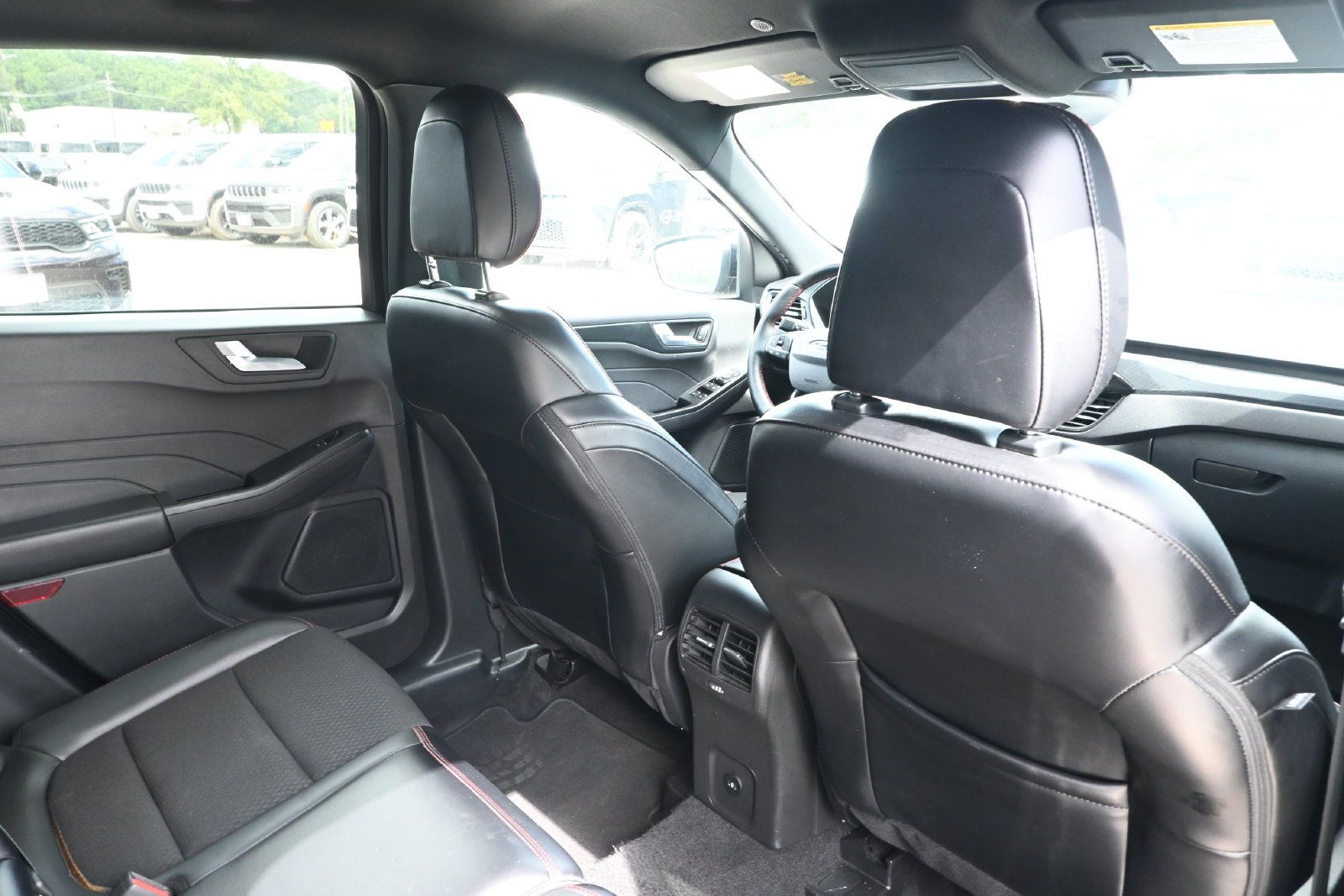 Used 2025 Ford Escape ST-Line Select AWD/4WD image 26