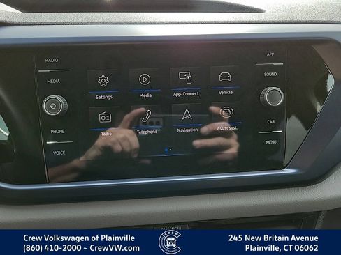 Certified 2023 Volkswagen Taos SE w/ Black Wheel Package AWD/4WD image 7