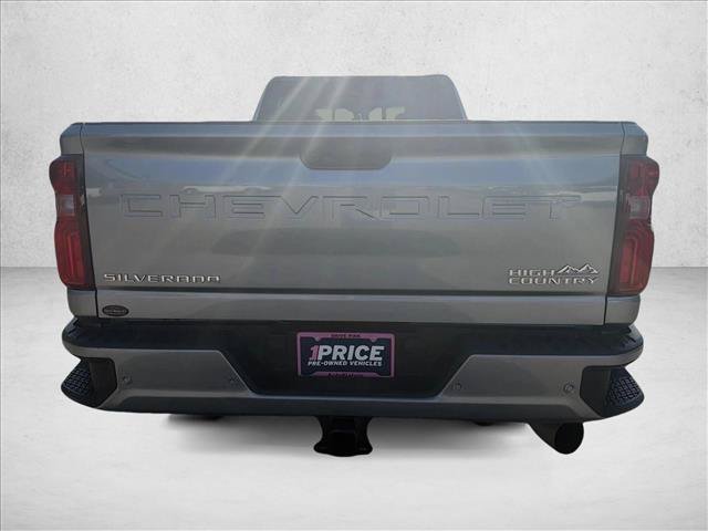 Used 2024 Chevrolet Silverado 3500 High Country w/ High Country Premium Package AWD/4WD image 4