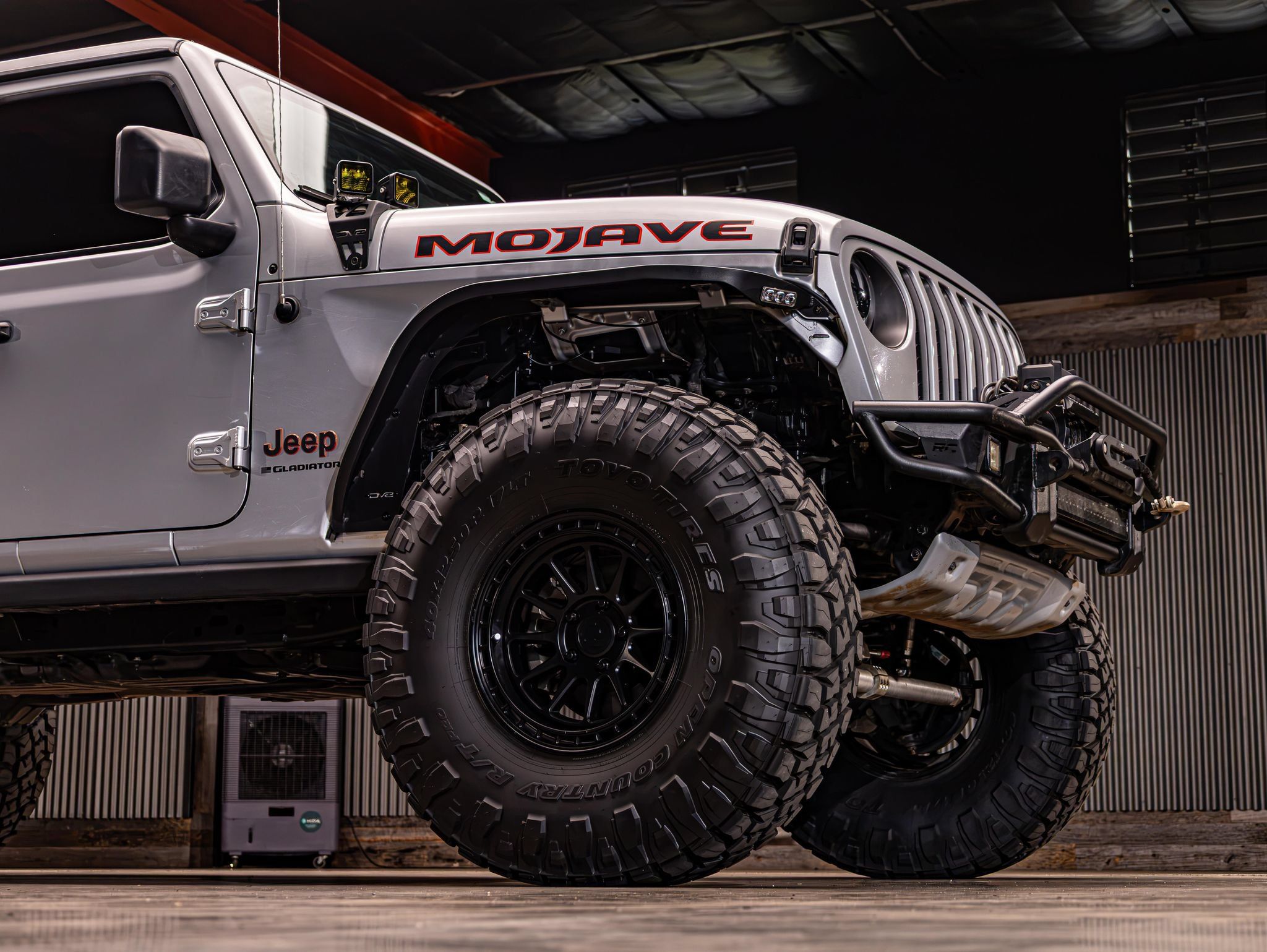 Used 2023 Jeep Gladiator Mojave w/ Trailer Tow Package AWD/4WD image 11