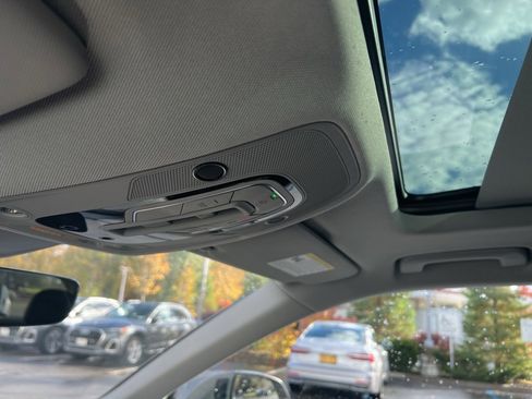 Used 2023 Audi Q5 2.0T Premium w/ Convenience Package image 65