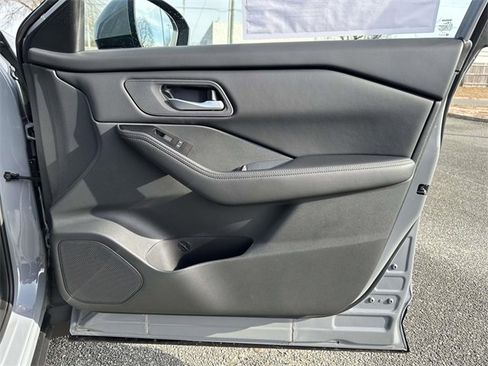 New 2026 Nissan Rogue SV image 8