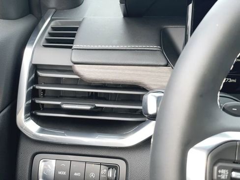 New 2026 GMC Acadia Denali w/ Super Cruise Package image 10