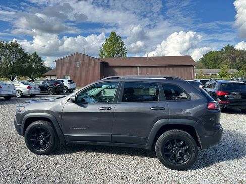 Used 2020 Jeep Cherokee Trailhawk w/ Cold Weather Group AWD/4WD image 8