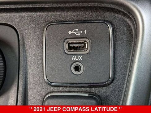 Used 2021 Jeep Compass Latitude w/ Convenience Group AWD/4WD image 28