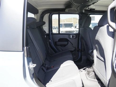 New 2026 Jeep Gladiator Sport AWD/4WD image 23