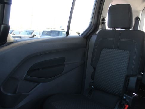 Used 2023 Ford Transit Connect XLT image 12