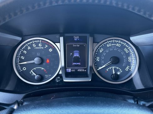 Used 2020 Toyota Tacoma SR5 w/ Technology Package image 30