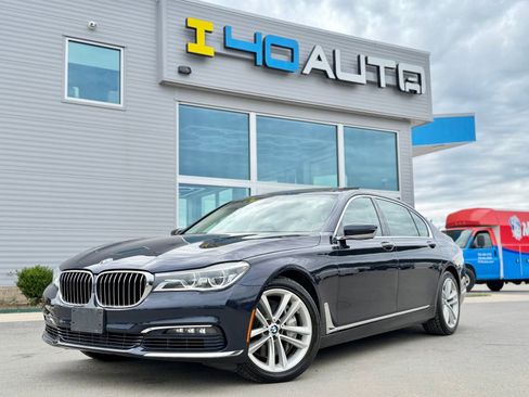 Used 2016 BMW 750i xDrive AWD/4WD image 1
