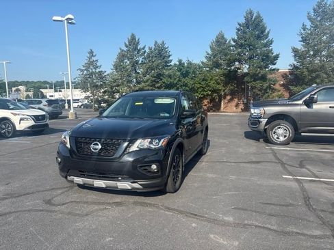 Used 2020 Nissan Pathfinder SL AWD/4WD image 3