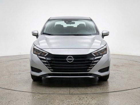 Used 2025 Nissan Versa SV FWD image 2