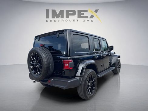 Used 2025 Jeep Wrangler Unlimited Sahara AWD/4WD image 5