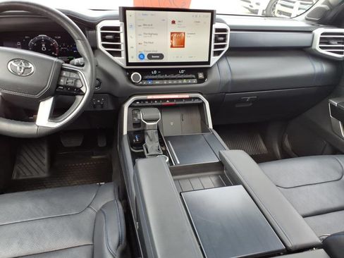 Used 2025 Toyota Tundra Platinum AWD/4WD image 10