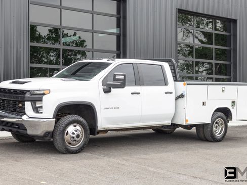 Used 2021 Chevrolet Silverado 3500 W/T w/ WT Convenience Package AWD/4WD image 2
