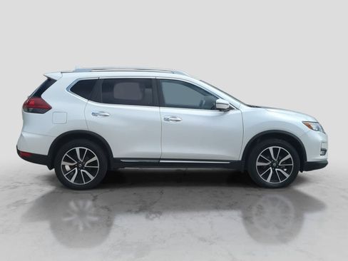 Used 2019 Nissan Rogue S AWD/4WD image 9