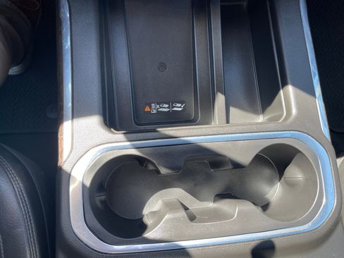 Used 2022 GMC Sierra 3500 Denali image 16