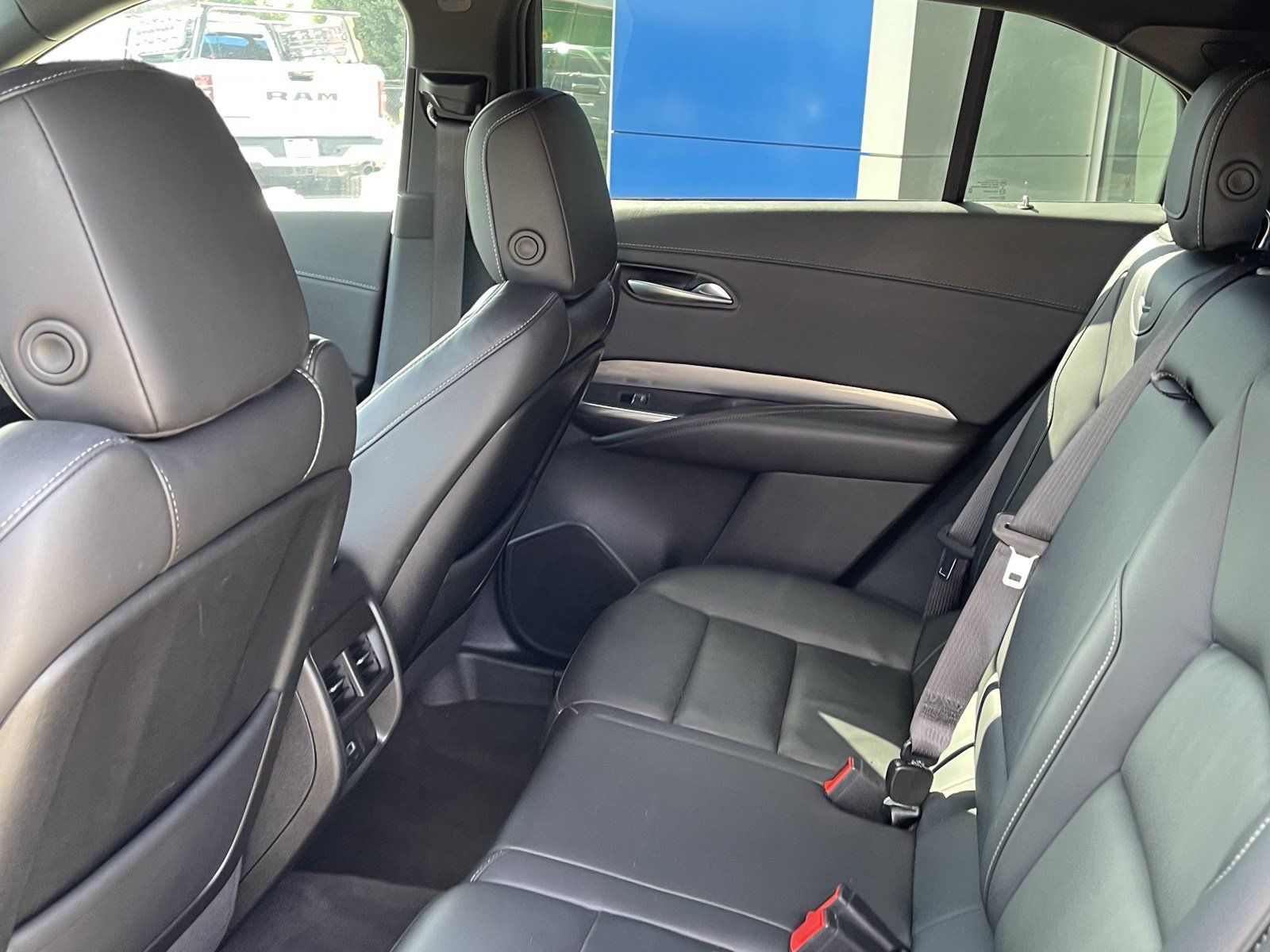 Used 2024 Cadillac XT4 Premium Luxury AWD/4WD image 13