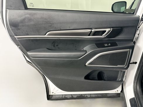 Used 2025 Kia Telluride S image 28