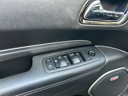 Used 2018 Dodge Durango SRT w/ SRT Interior Appearance Group AWD/4WD image 23