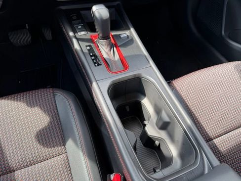 Used 2025 Nissan Kicks SR image 16