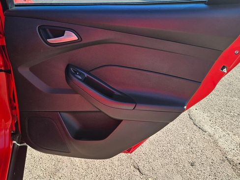 Used 2017 Ford Focus SE FWD image 20