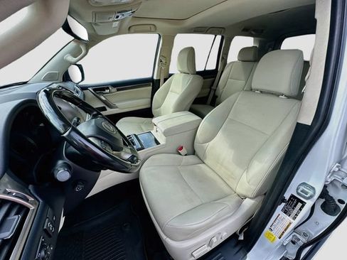 Used 2021 Lexus GX 460 Premium w/ Premium Package AWD/4WD image 21