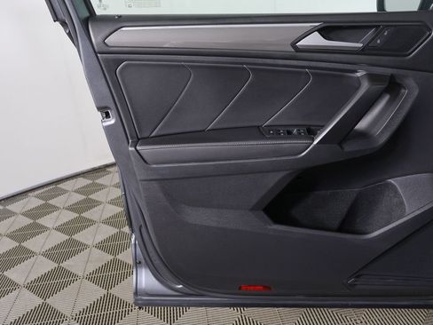 Used 2023 Volkswagen Tiguan SE R-Line AWD/4WD image 19