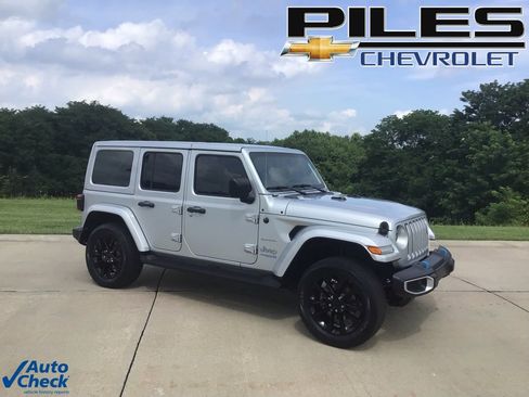 Used 2022 Jeep Wrangler Unlimited Sahara w/ Cold Weather Group image 1