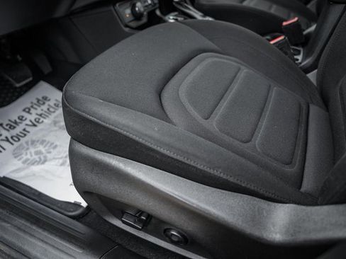 Used 2019 Jeep Renegade Latitude w/ Cold Weather Group image 35