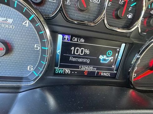 Used 2017 Chevrolet Silverado 1500 LT w/ Midnight Edition AWD/4WD image 10