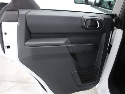 New 2025 Ford Bronco 4-Door image 18