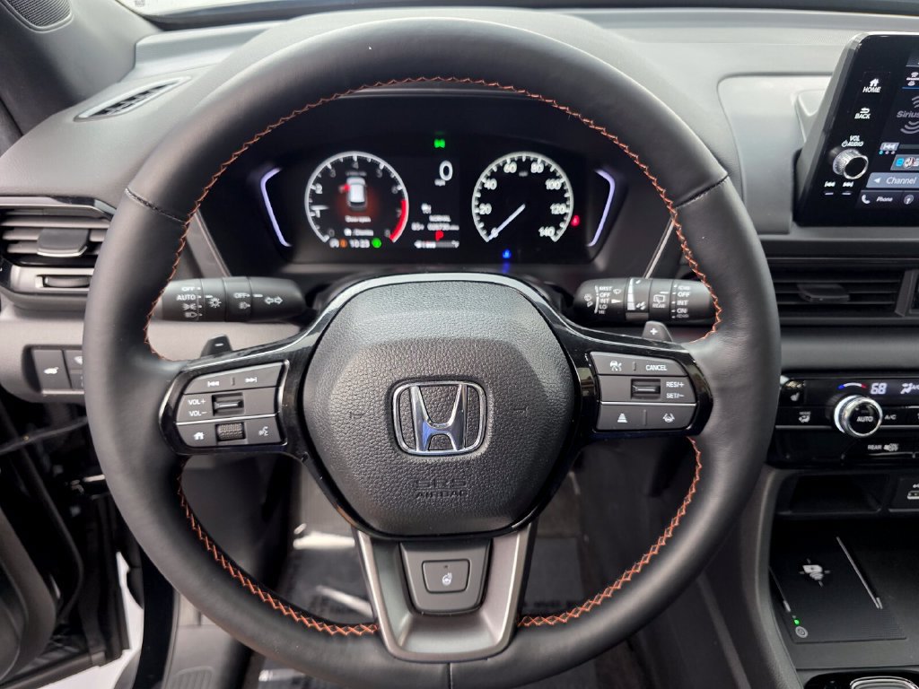 Used 2025 Honda Pilot TrailSport image 20