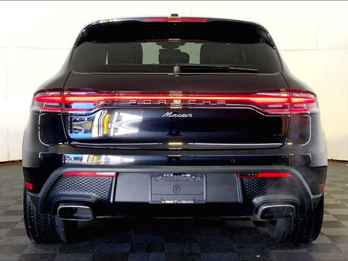 Certified 2025 Porsche Macan image 6