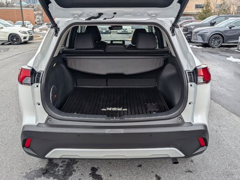 Used 2023 Toyota Corolla Cross XLE w/ Convenience Package image 13