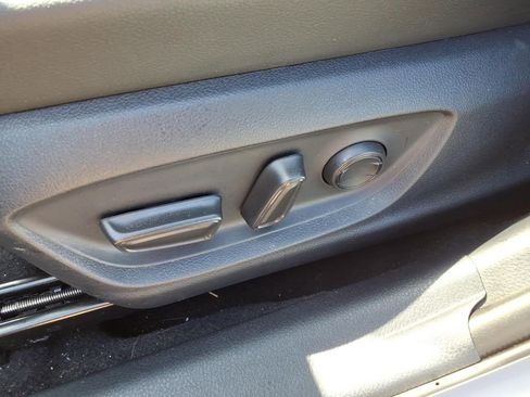 Used 2023 Toyota Camry SE FWD image 14