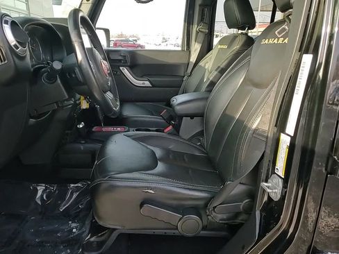Used 2015 Jeep Wrangler Unlimited Sahara w/ Connectivity Group image 13