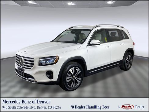 Used 2025 Mercedes-Benz GLB 250 4MATIC image 1