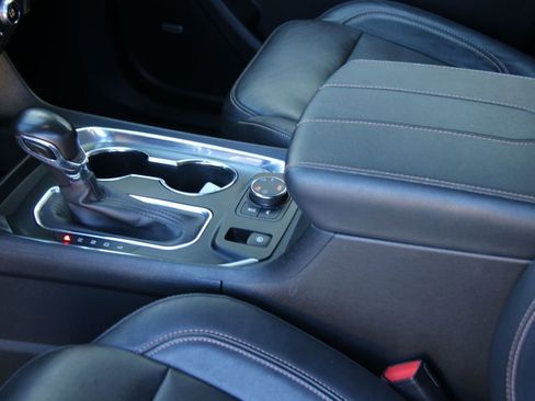 Used 2021 Chevrolet Traverse RS image 21