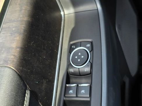 Used 2022 Ford F150 Lariat w/ Equipment Group 502A High AWD/4WD image 19